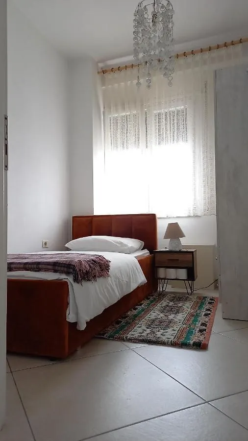 Alojamento de Acomodação e Pequeno-almoço Isabel Rooms Tirana Albânia