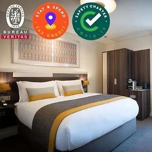 7, Centre 4*, Dublin Irlandia
